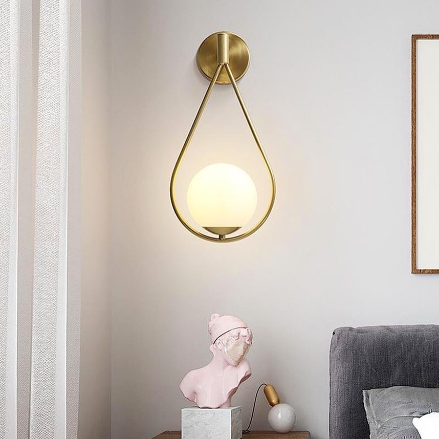 Drop 10 Glass Wall Sconce