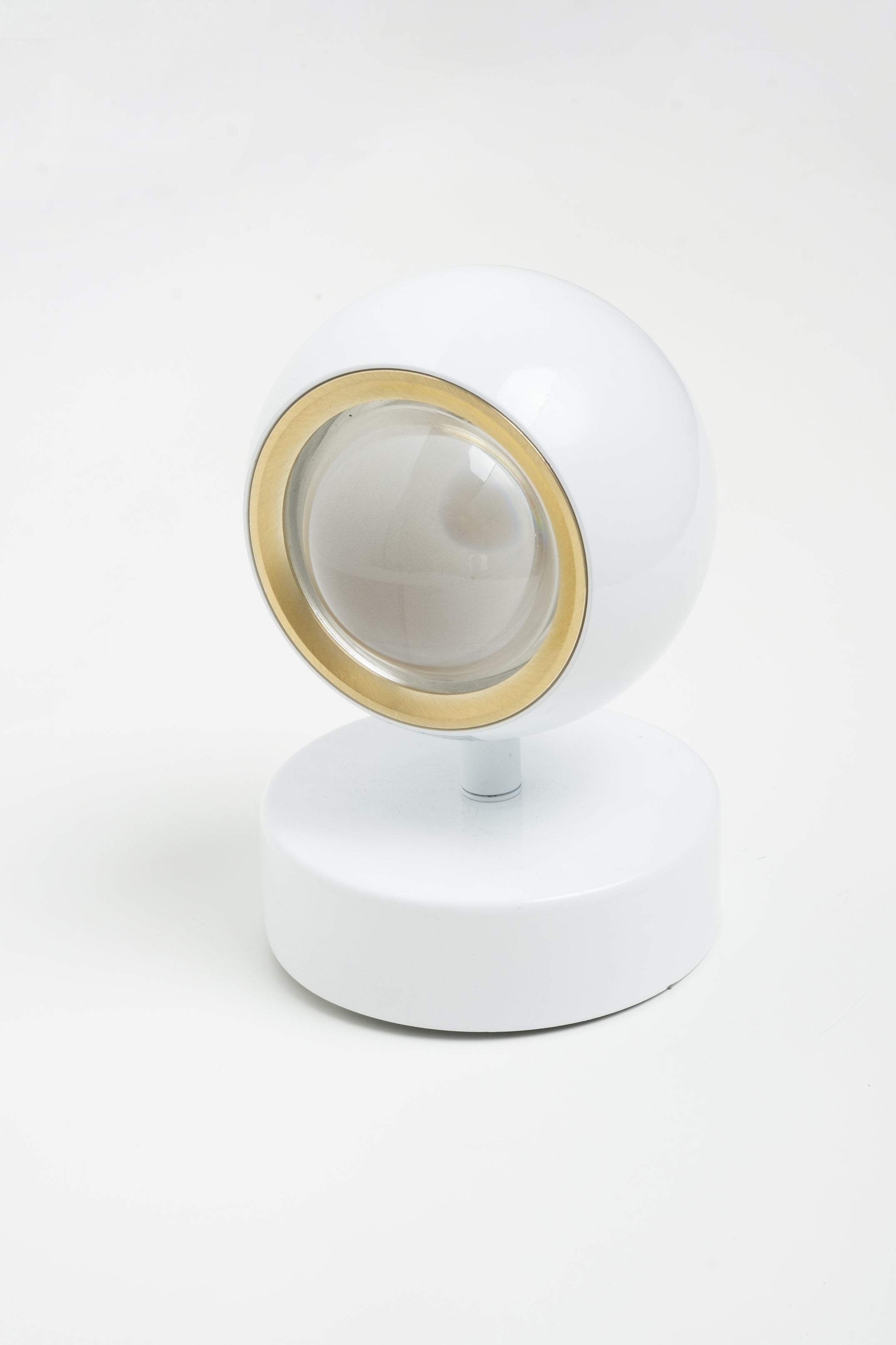 Lensed Wall Lamp