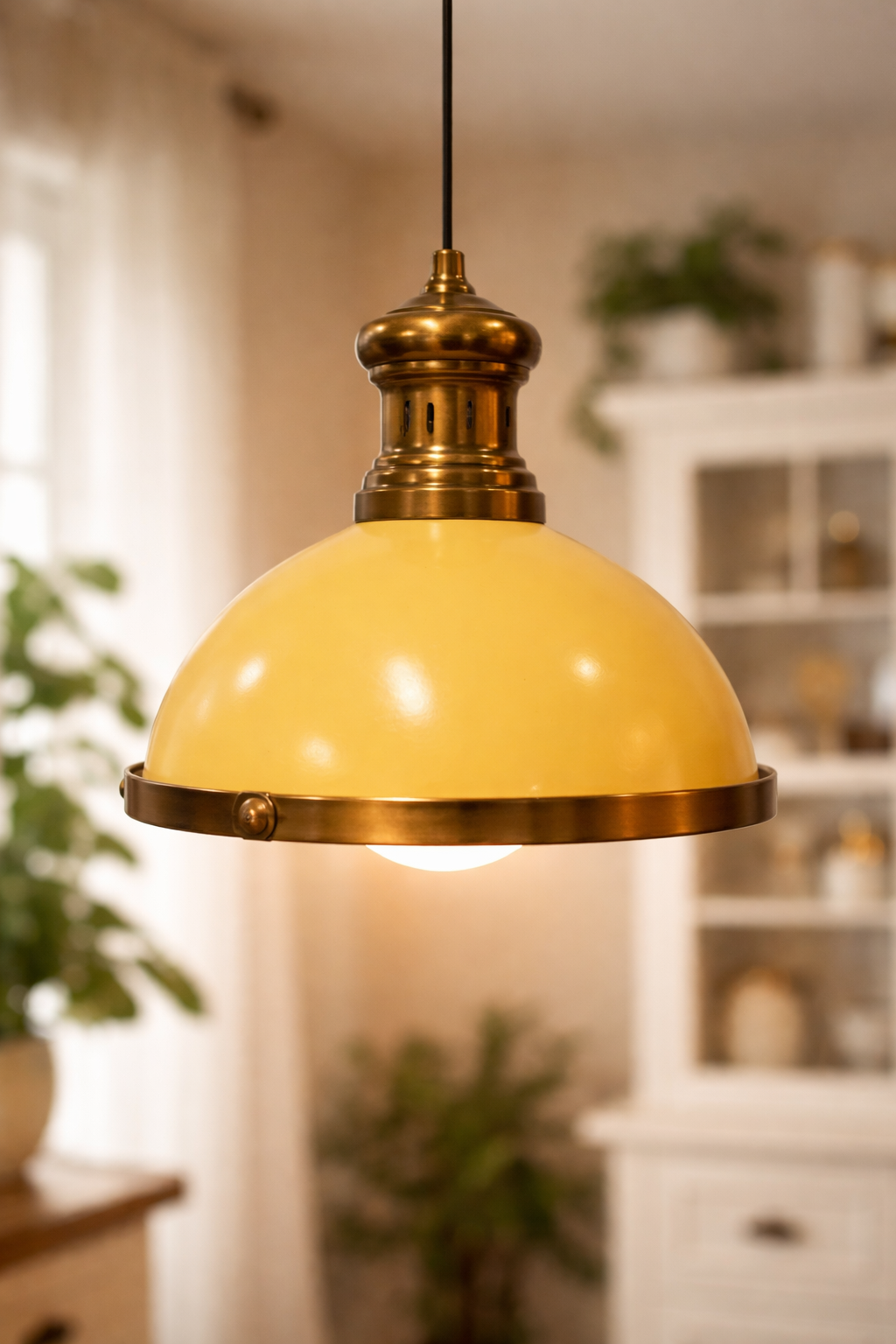 White Glass Pendant Chandelier