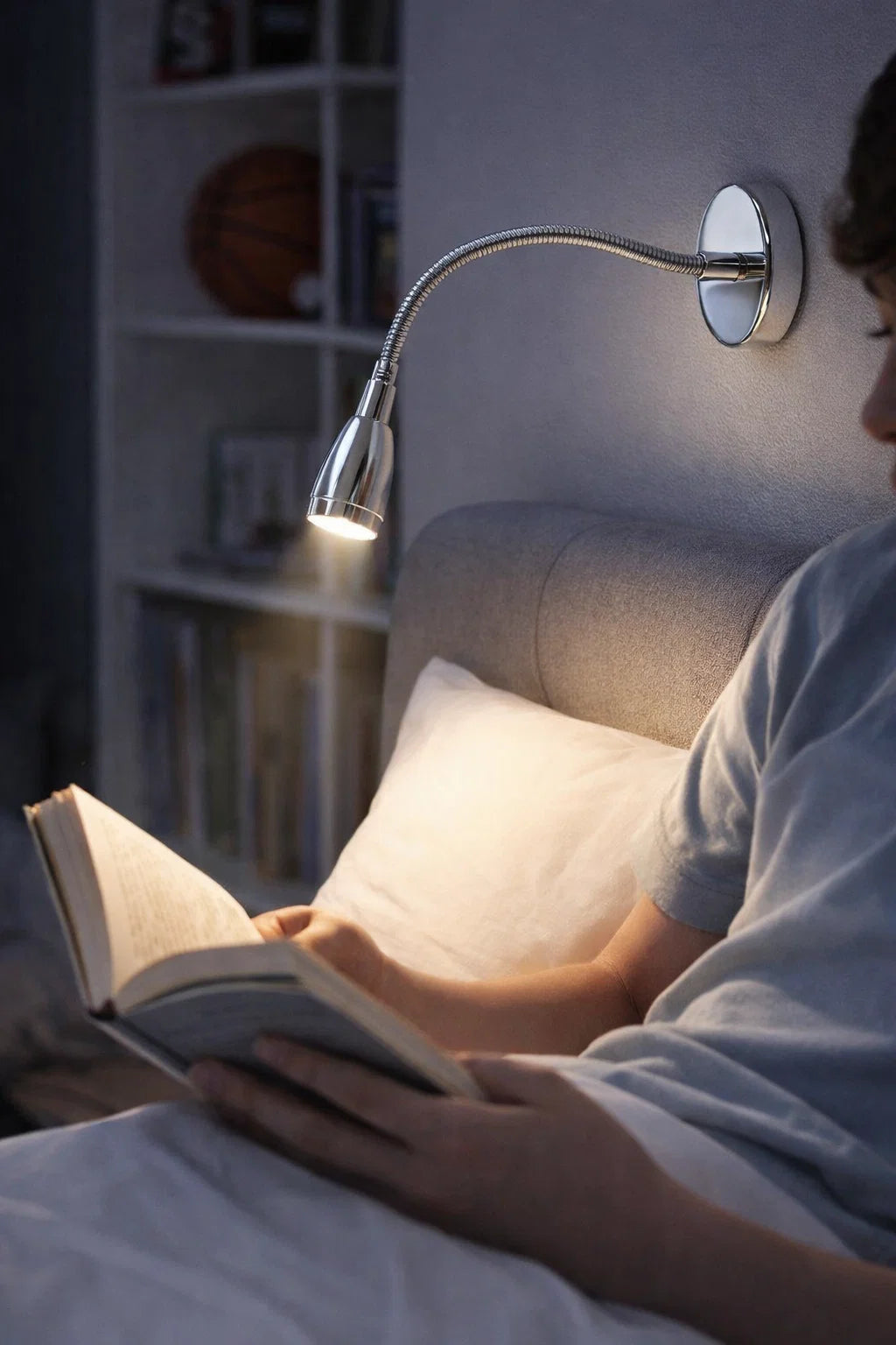 Lampada da lettura a testiera a spirale cromata